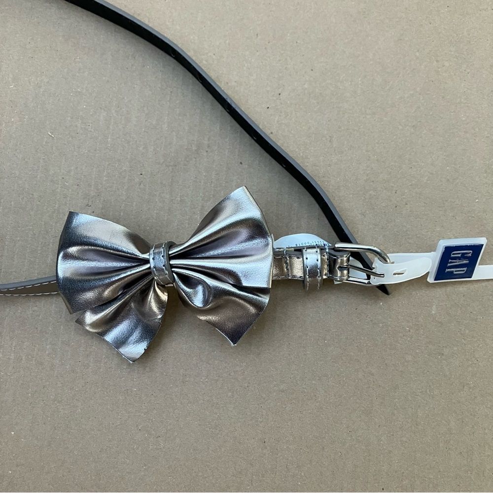 NEW GAP Silver Vegan Leather Bow Belt Size Small MSRP $19.99